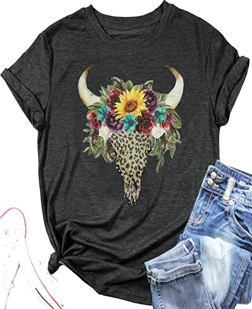 Graphic Tee Leopard Cow Skull